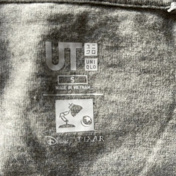 DISNEY Toy Story Uniqlo + Pixar Vacation NWT Graphic T-Shirt Grey Size S - Picture 5 of 11
